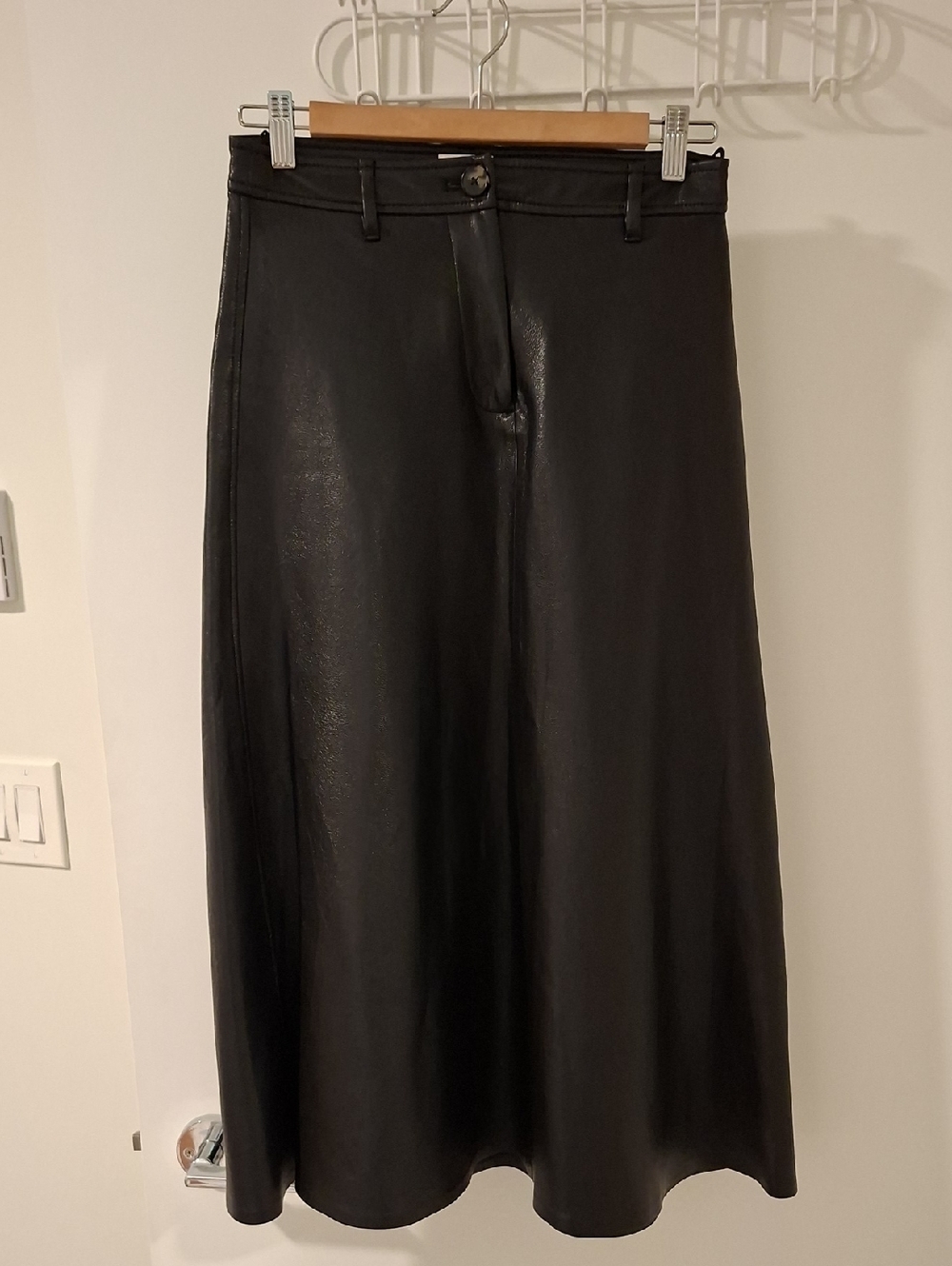 Wilfred Classic Black (P)leather Midi Circle Skirt (Size US 0/XS)